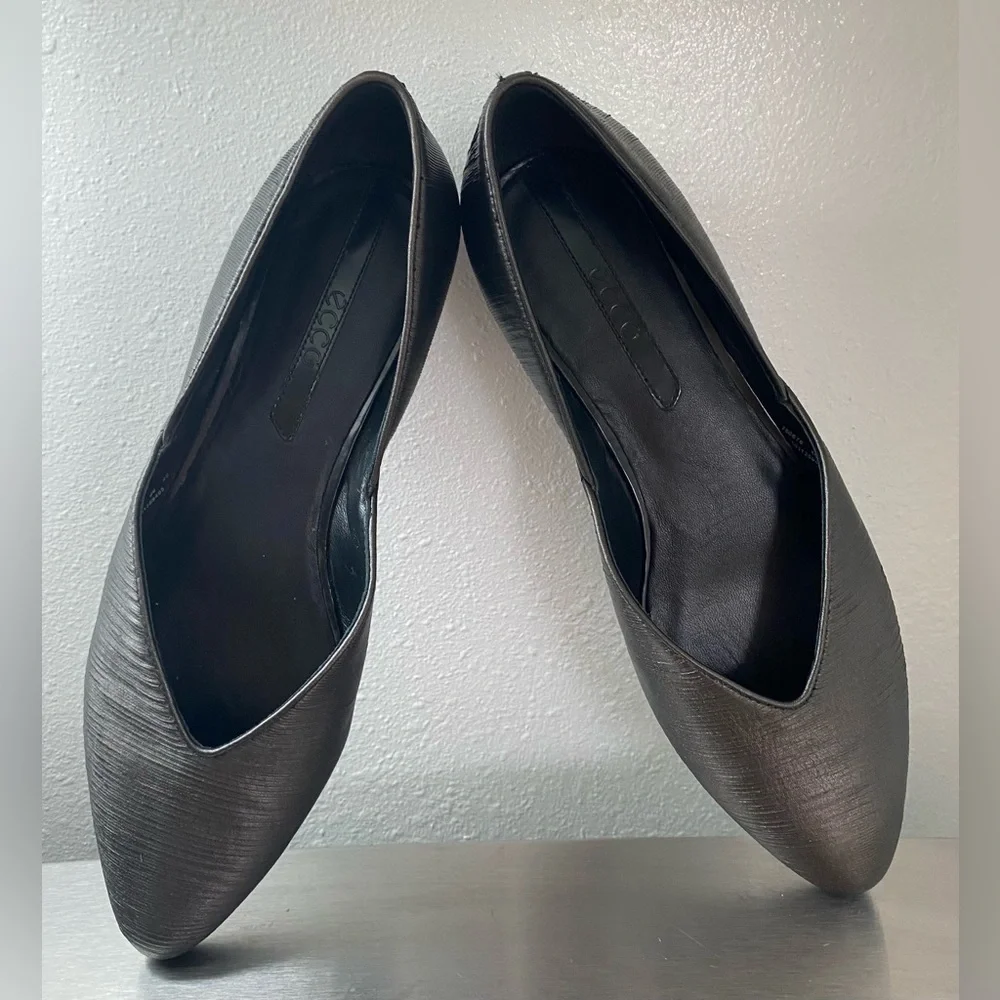 ECCO ..Elegant Black Women's Flats - Picture 9 of 16